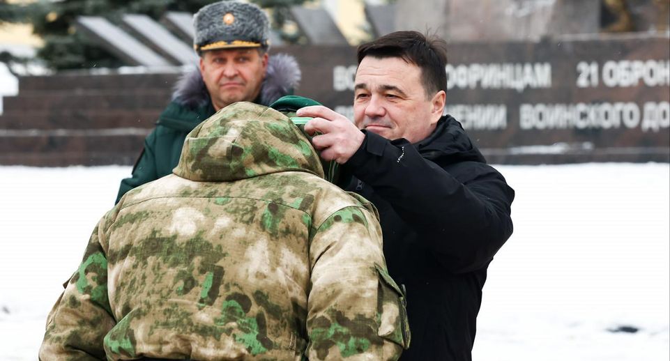 Андрей Воробьёв в прямом эфире на радио Sputnik пообщался с военнослужащими 21-й Софринской бригады