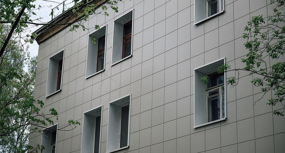 Капитальный ремонт дома по Центральной улице в Щелкове завершили на 80%