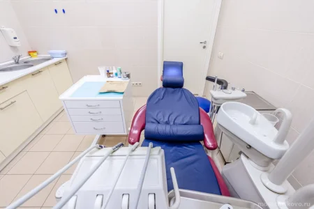 Комплексная стоматологическая клиника Санидент на Центральной улице фото 10